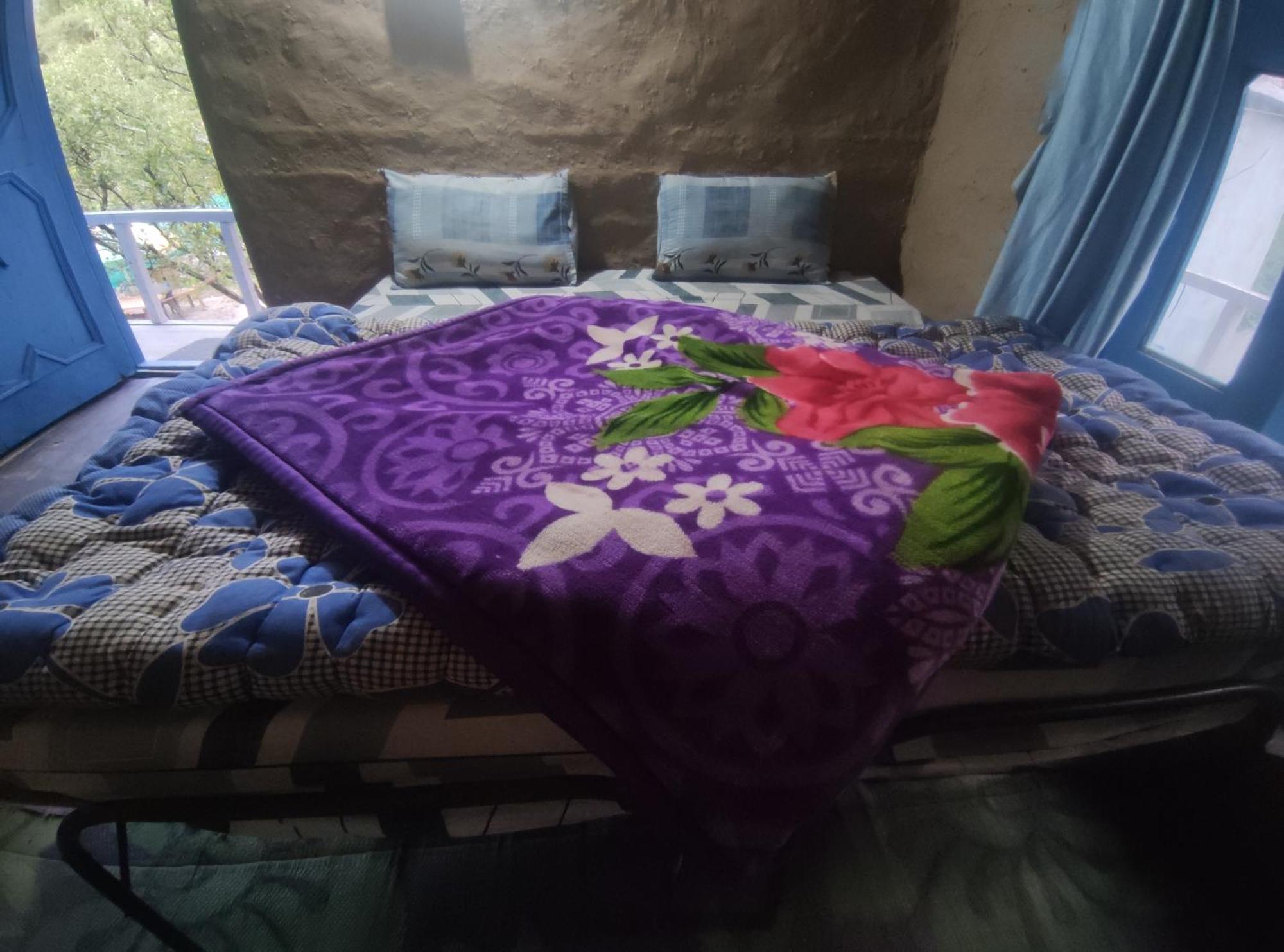 Karma Guest House And Cafe Kalgha Rom bilde