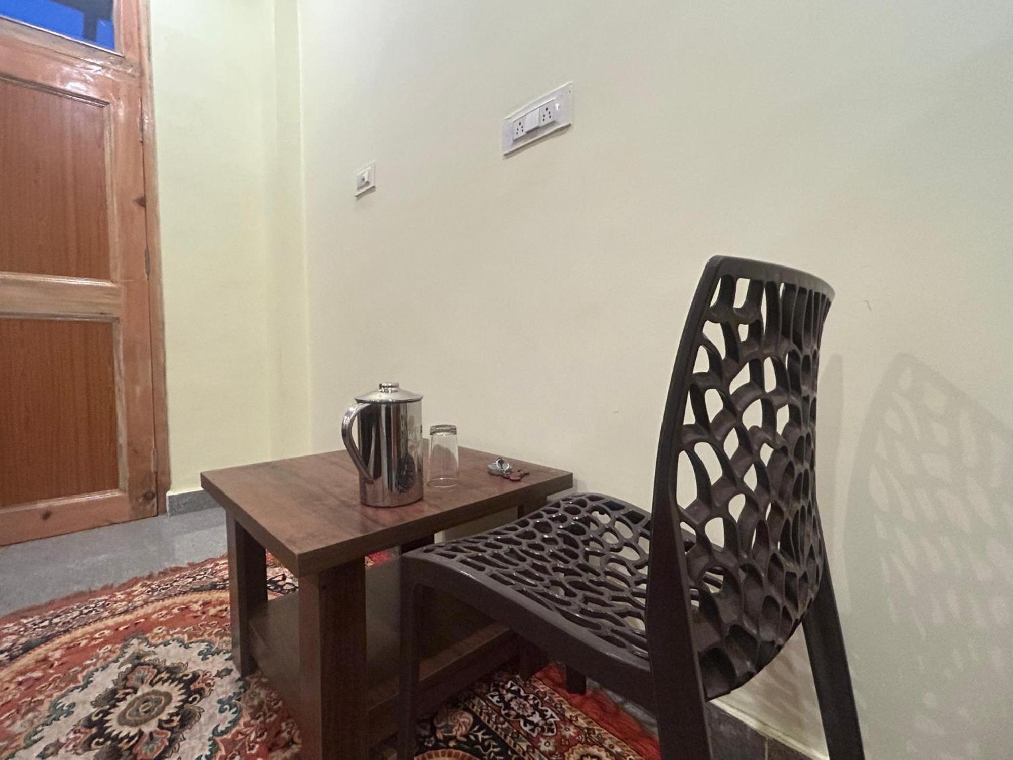 Karma Guest House And Cafe Kalgha Rom bilde
