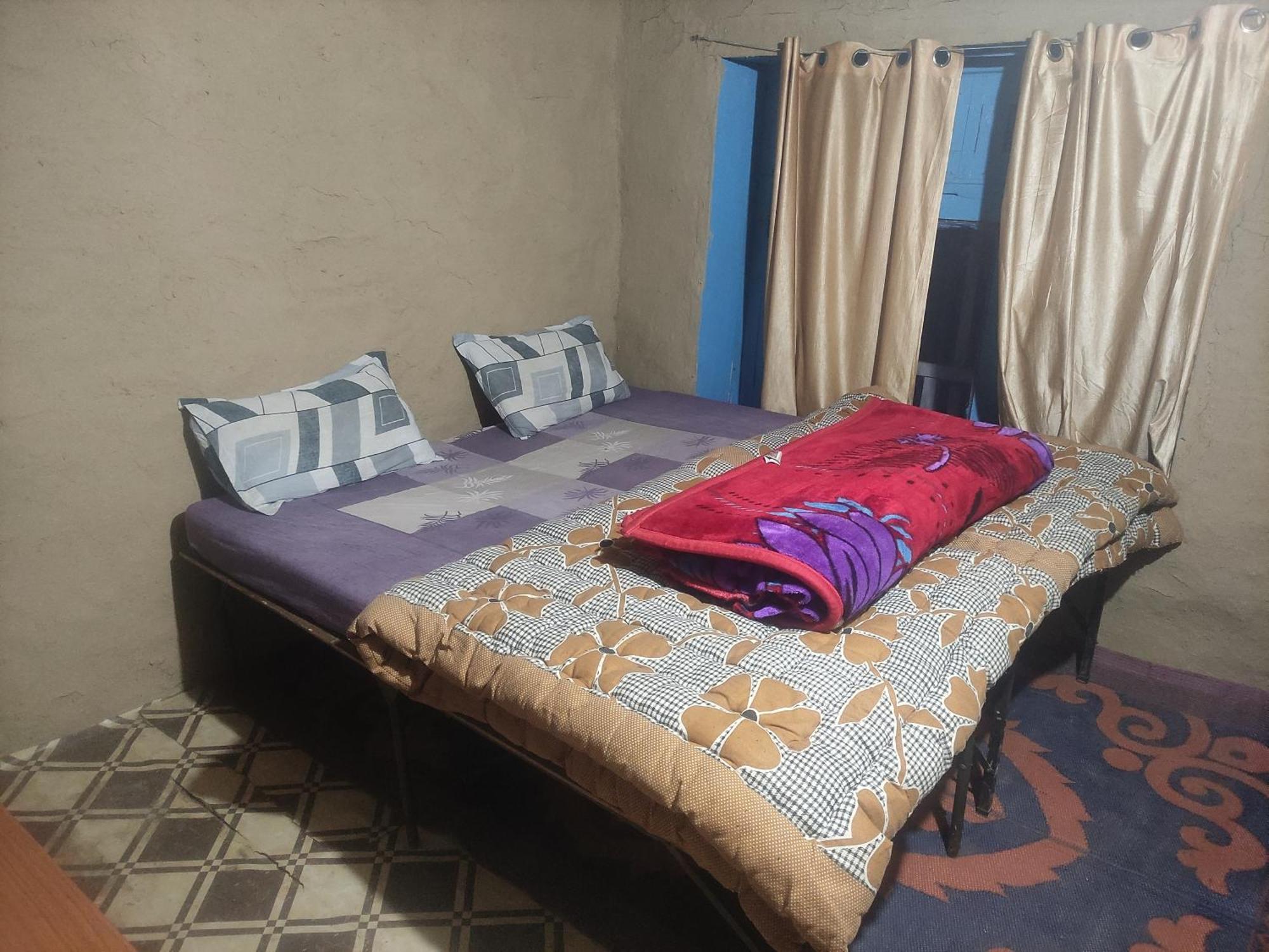Karma Guest House And Cafe Kalgha Rom bilde